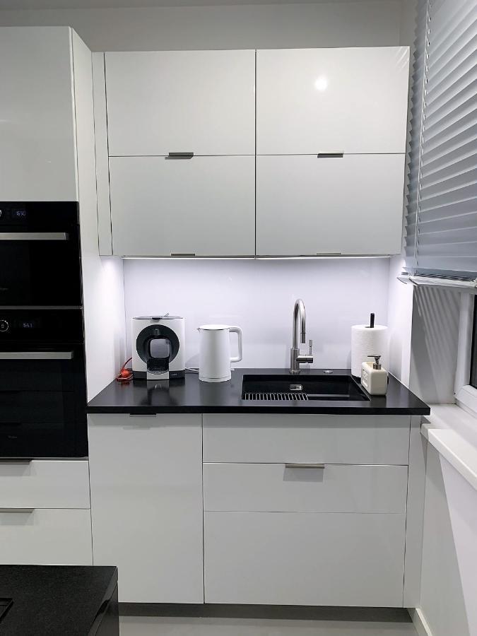 A Modern Apartment For 2 People คราคูฟ ภายนอก รูปภาพ