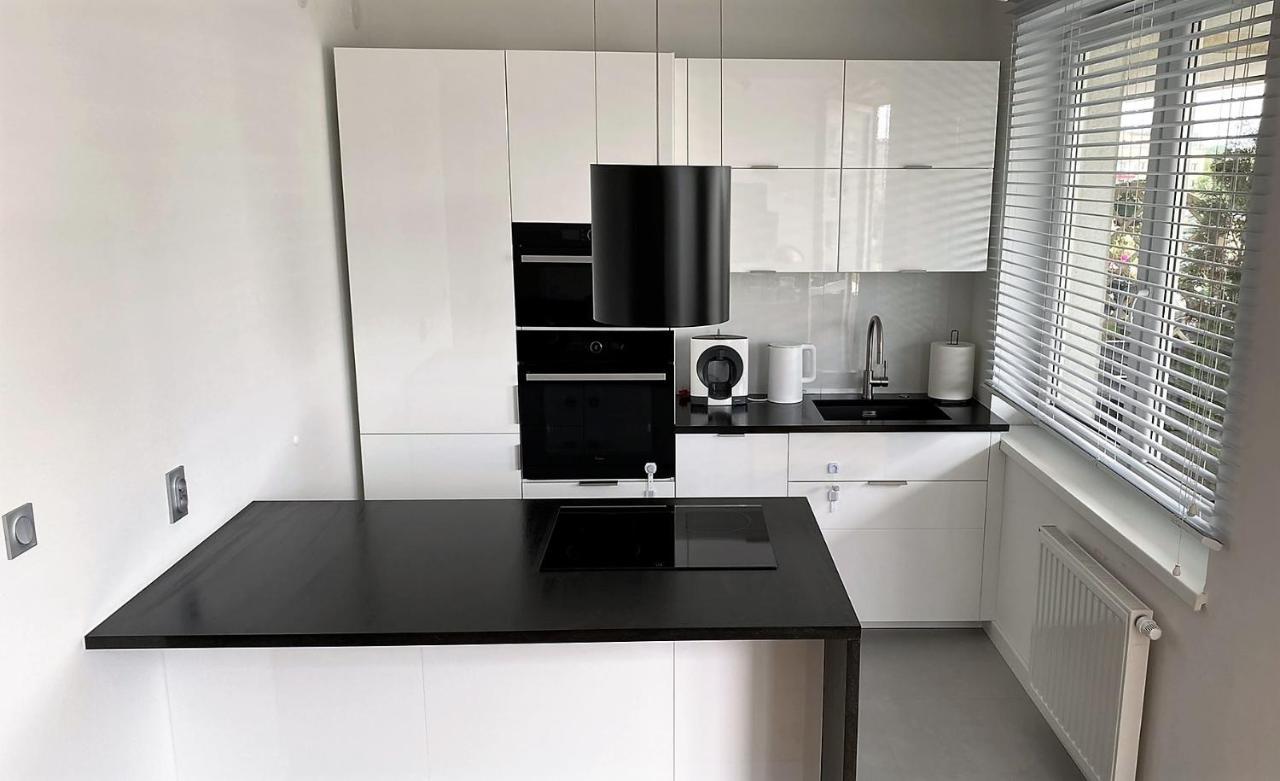 A Modern Apartment For 2 People คราคูฟ ภายนอก รูปภาพ